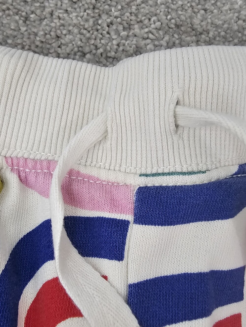 Hanna Andersson Joggers with Multicolor Rainbow - Picture 7 of 11